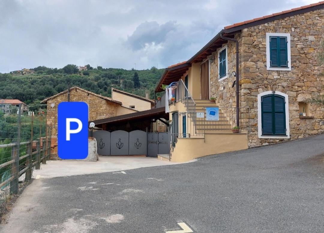 Il Nido Del Viaggiatore Vallebona 外观 照片